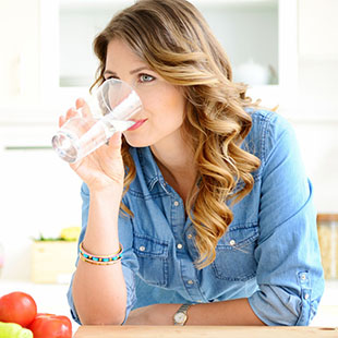 5 Dinge, die sich ändern, wenn Sie genug Wasser trinken